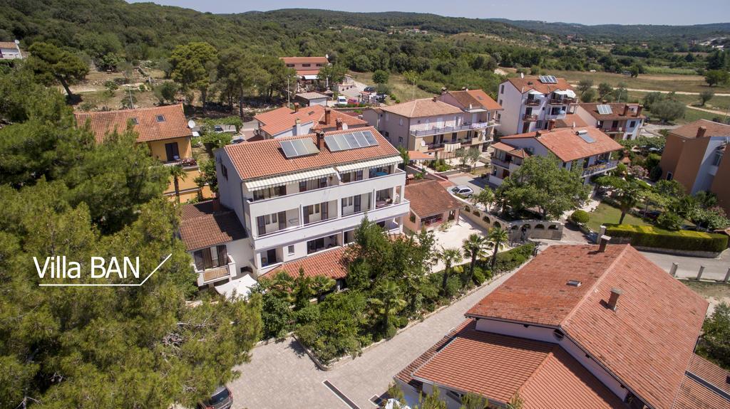 Apartments Villa Ban 로비니 외부 사진