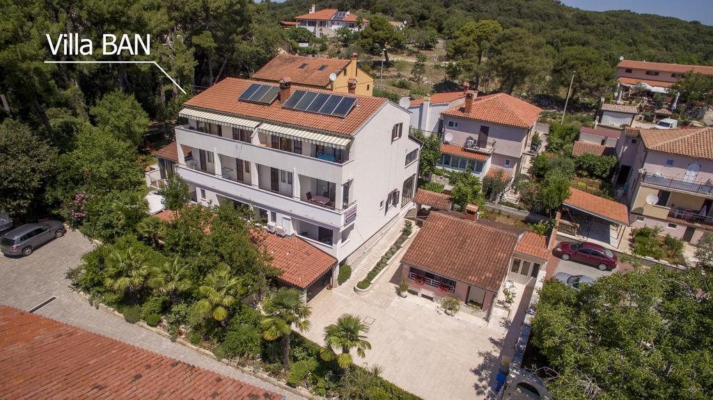 Apartments Villa Ban 로비니 외부 사진