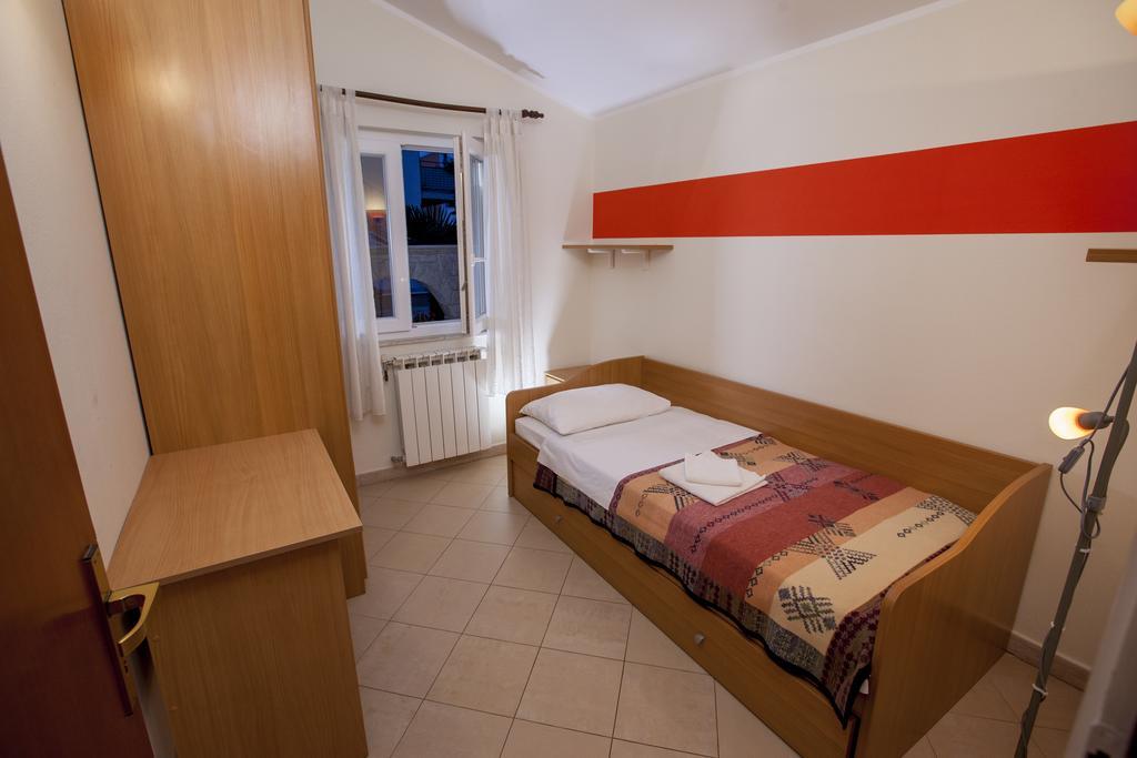 Apartments Villa Ban 로비니 객실 사진